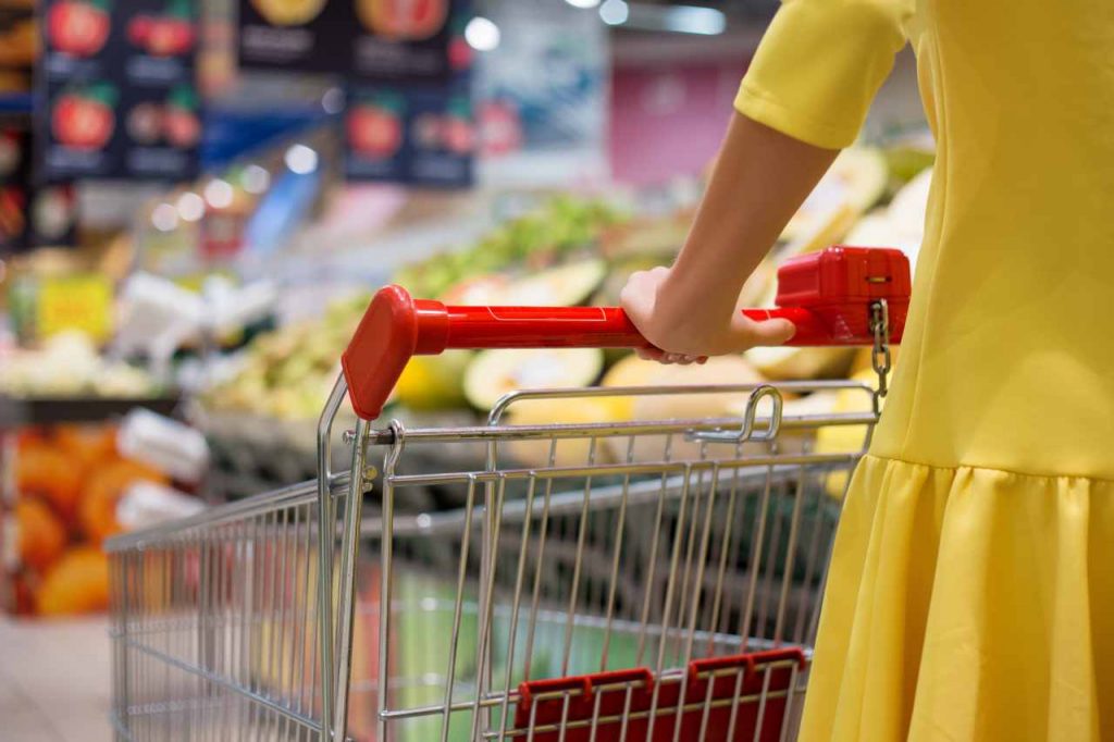 Spesa intelligente, cosa comprare? I consigli utili per la lista della spesa