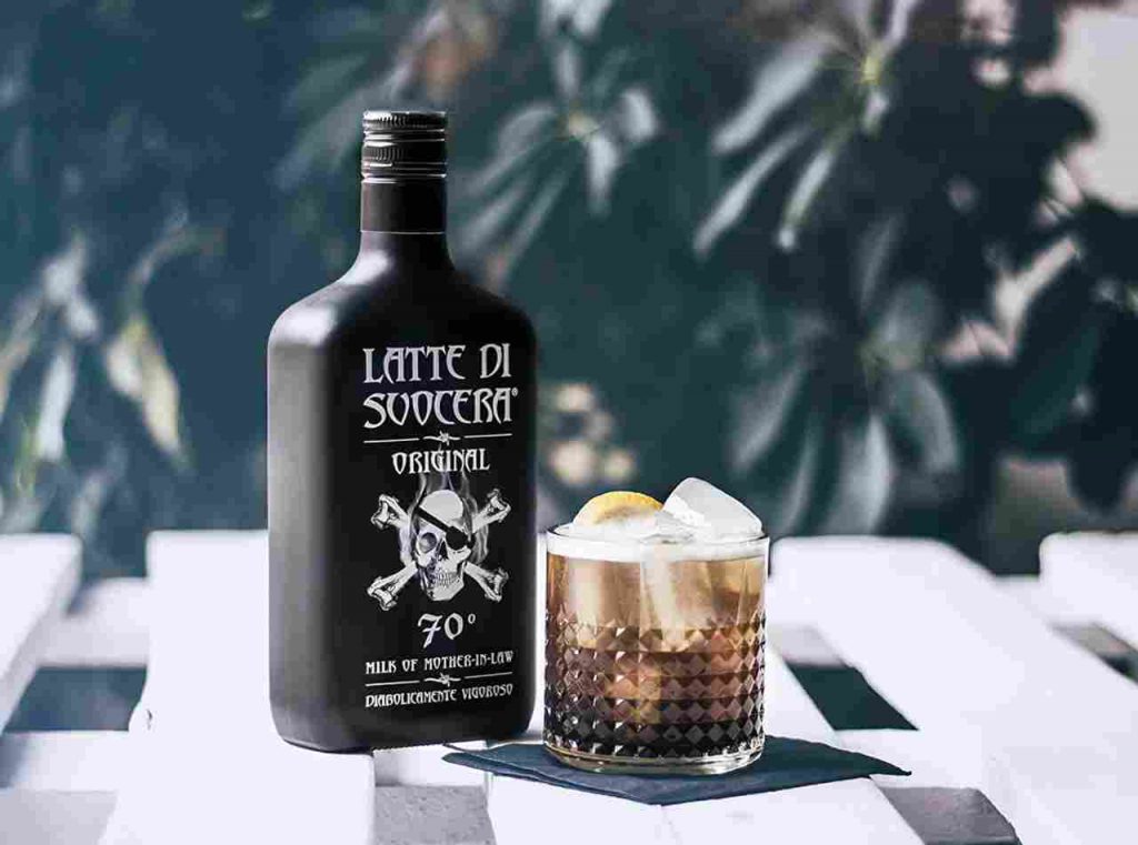 Latte di suocera: storia e origini del liquore ad altissima gradazione