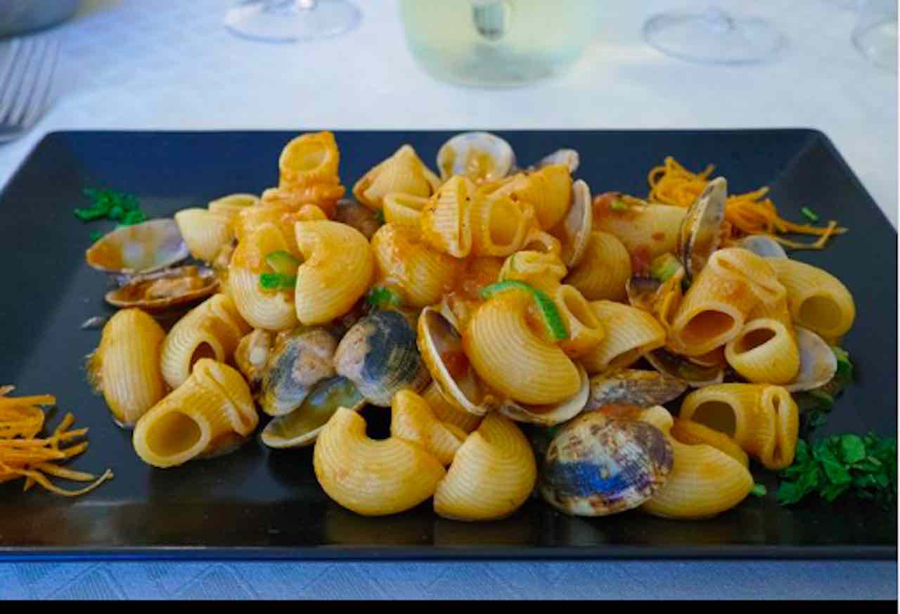 pipe con zucchine vongole - mezzokilo