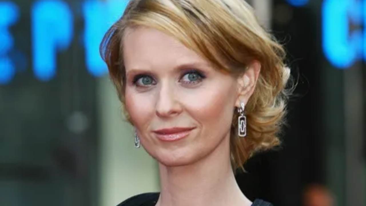 Cynthia Nixon in primo piano 