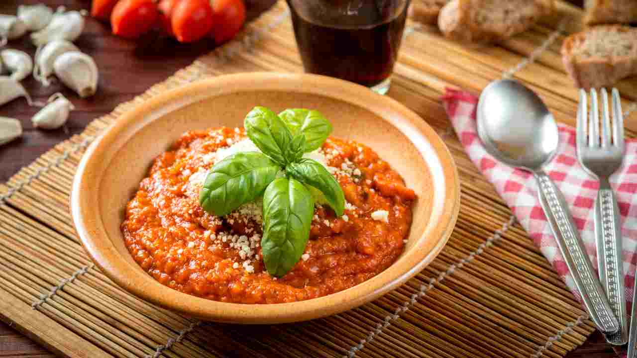 Pappa al pomodoro e basilico