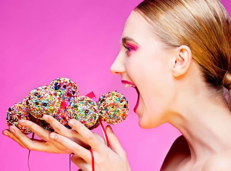 segnali che si sta mangiando troppo zucchero