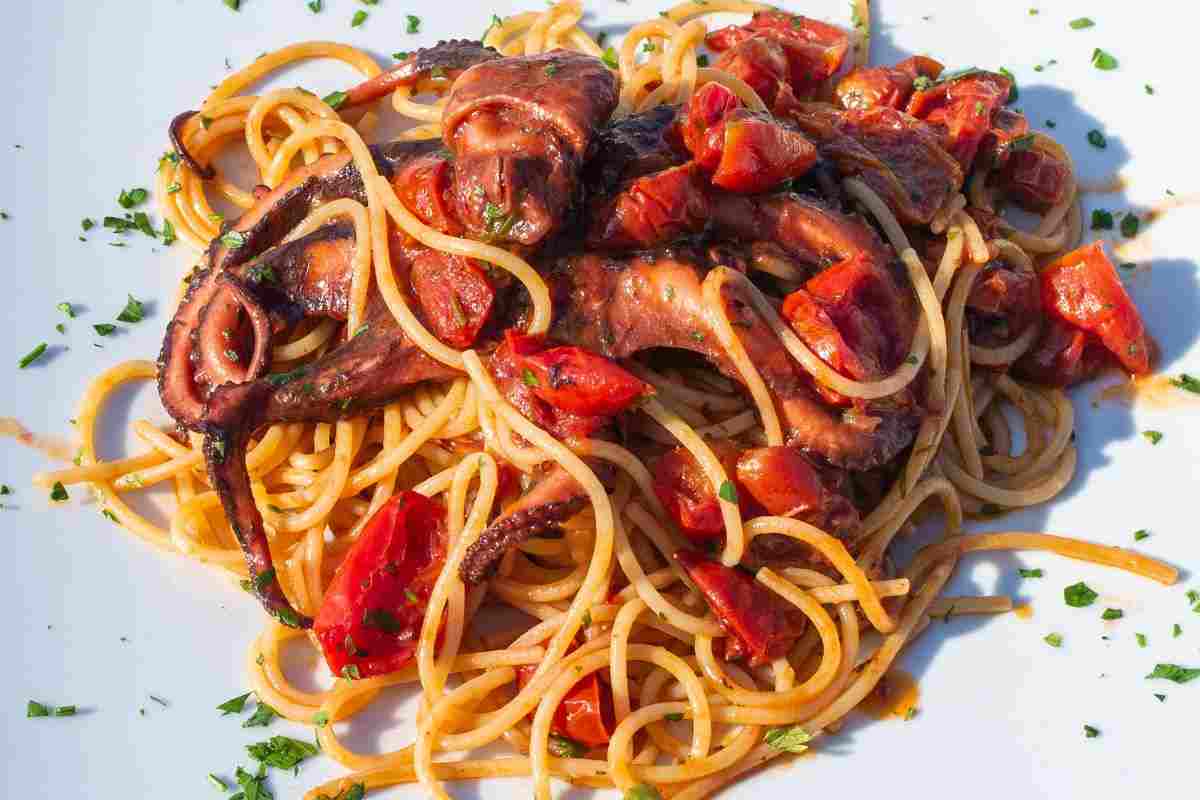 ricetta, spaghetti ai moscardini